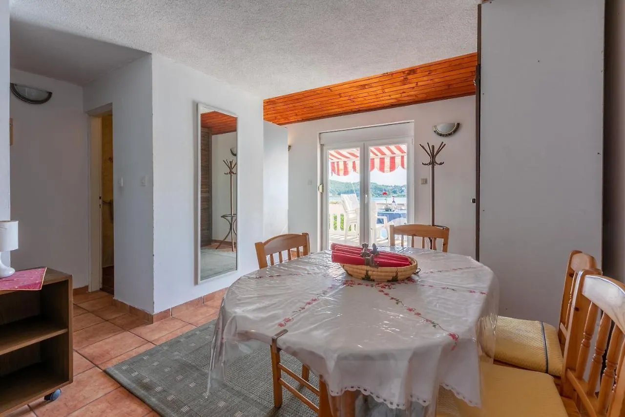 Apartments Vera Supetarska Draga Croatia