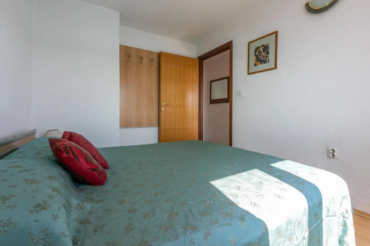 Apartments Vera Supetarska Draga