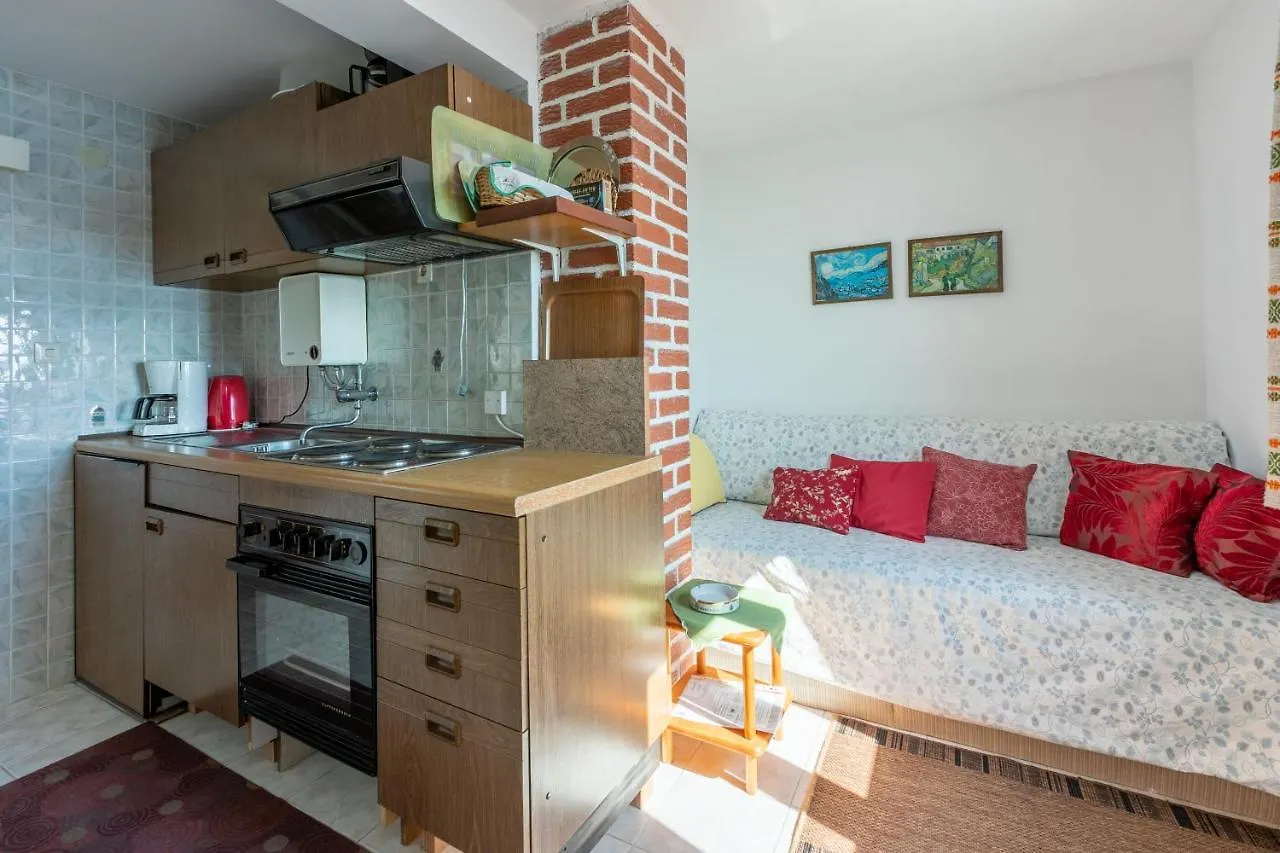 Apartments Vera Supetarska Draga Croatia