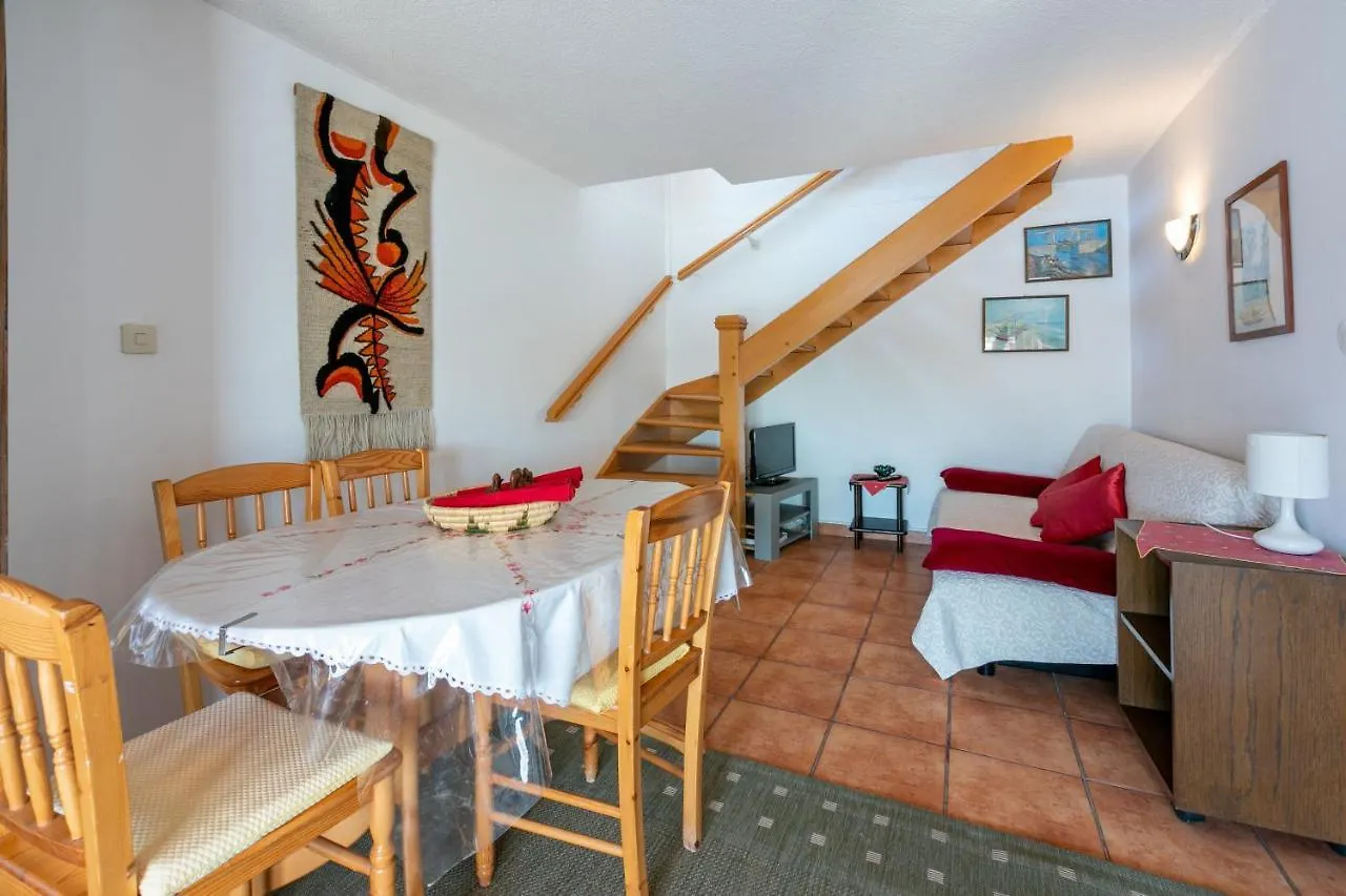 Apartments Vera Supetarska Draga 0*,