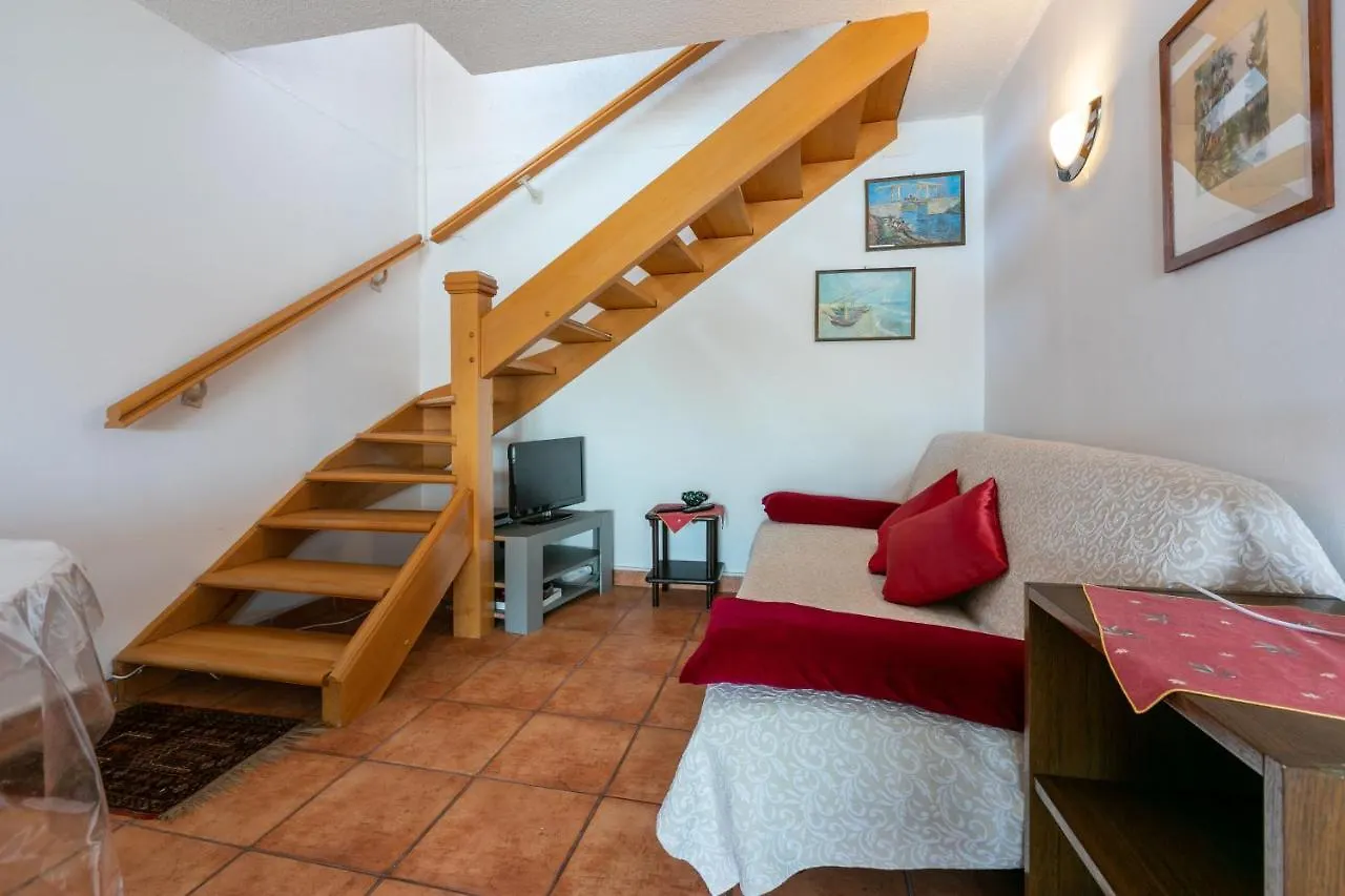 Apartments Vera Supetarska Draga