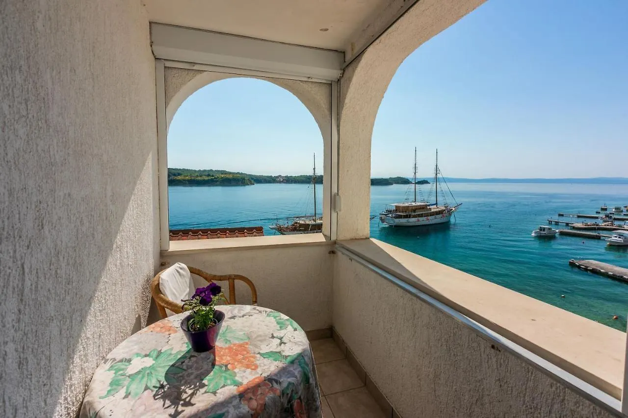 Apartments Vera Supetarska Draga